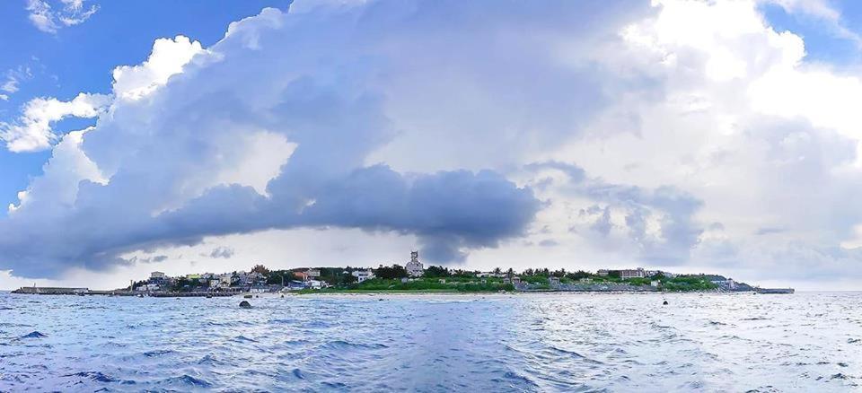 Апартаменты 福緣白龍宮海景 Сяолюцю Экстерьер фото
